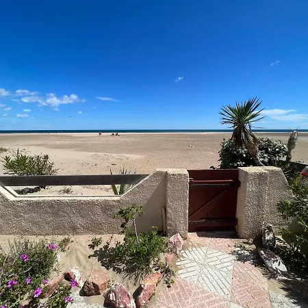 Liberssan Les Pieds Dans Le Sable, Rez De Apartment *